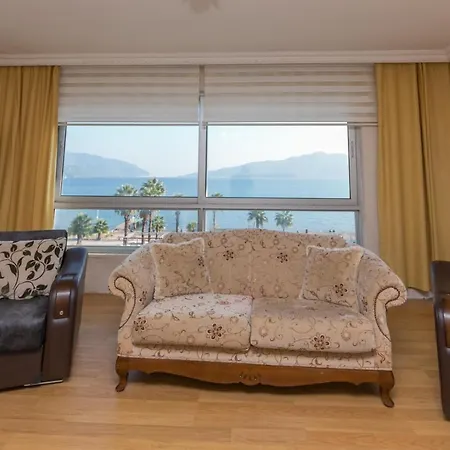 Cardak Duplex Sea View 아파트 말마리스